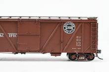 Load image into Gallery viewer, HO Brass CIL - Challenger Imports SP - Southern Pacific Class B-50-15 OB Wood Sheathed w/Murphy Roof FP #14616