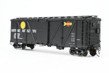 Load image into Gallery viewer, HO Brass CIL - Challenger Imports SP - Southern Pacific Class B-50-15 OB Steel Sheathed w/Murphy Radial Roof Box Car Factory Painted in Overnight Service #14721