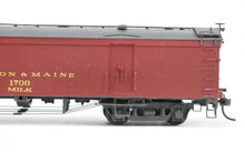 Load image into Gallery viewer, HO Resin Funaro & Camerlengo B&M – Boston & Maine 50’ Wood Milk Car Custom Built & Painted No. 1700 REBOXX