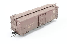 Load image into Gallery viewer, HOn3 Blackstone Models D&RGW - Denver & Rio Grande Western 30' Box Car Moffat Tunnel No. 3528 Weathered DAMAGED BRAKE WHEEL