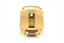 Load image into Gallery viewer, HO Brass Oriental Limited GN - Great Northern Modernized Heavyweight First Class Coach 950-961 1935 Empire Builder