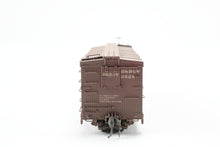 Load image into Gallery viewer, HOn3 Blackstone Models D&RGW - Denver & Rio Grande Western 30' Box Car Moffat Tunnel No. 3528 Weathered DAMAGED BRAKE WHEEL