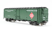 Load image into Gallery viewer, HO Brass CIL - Challenger Imports REA - Railway Express Agency 52' Steel Express Refrigerator Car FP