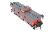 Load image into Gallery viewer, HO Brass Railworks B&M - Boston & Maine Milk Car Rebuild Caboose FP No. 103003