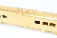 Load image into Gallery viewer, HO Brass Soho MILW - Milwaukee Road #162 Tap-Lounge