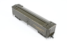 Load image into Gallery viewer, HO Brass CIL - Challenger Imports PFE - Pacific Fruit Express Refrigerator Car Earlier Version w/Wide Fascia Boards FP #557