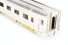 Load image into Gallery viewer, HO Brass Cascade Models AT&SF - Santa Fe Budd Pine Series 10RMT-6DBR Sleeper Without skirts