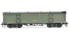 Load image into Gallery viewer, HO Brass Railworks B&M - Boston & Maine 4-Door Wood Milk Car 1600 Series Ice Cooled FP