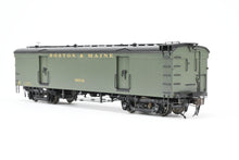 Load image into Gallery viewer, HO Brass Railworks B&M - Boston & Maine 4-Door Wood Milk Car 1600 Series Ice Cooled FP