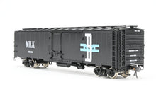 Load image into Gallery viewer, HO Brass CIL – Challenger Imports B&M – Boston & Maine 52’ Steel Milk Center Plug Door FP No. 1934