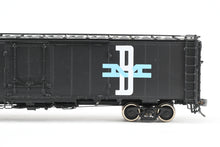 Load image into Gallery viewer, HO Brass CIL – Challenger Imports B&M – Boston & Maine 52’ Steel Milk Center Plug Door FP No. 1934