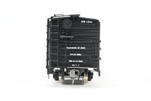 Load image into Gallery viewer, HO Brass CIL – Challenger Imports B&M – Boston & Maine 52’ Steel Milk Center Plug Door FP No. 1934