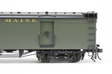 Load image into Gallery viewer, HO Brass Railworks B&M - Boston & Maine 4-Door Wood Milk Car 1600 Series Ice Cooled FP