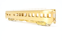 Load image into Gallery viewer, HO Brass Oriental Limited GN - Great Northern Streamlined "Empire Builder" Mountain Series Observation Less Skirts
