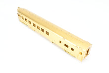 Load image into Gallery viewer, HO Brass Oriental Limited GN - Great Northern Streamlined "Empire Builder" Mountain Series Observation Less Skirts