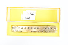 Load image into Gallery viewer, HO Brass Oriental Limited GN - Great Northern Streamlined "Empire Builder" Mountain Series Observation Less Skirts