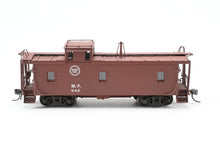 Load image into Gallery viewer, HO Brass Hallmark Models MP - Missouri Pacific Standard Wood Caboose Series Pro-Paint No. 942