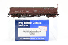 Load image into Gallery viewer, HOn3 Blackstone Models D&RGW - Denver & Rio Grande Western Drop Bottom Gondola – Flying Grande No. 890