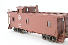 Load image into Gallery viewer, HO Brass Hallmark Models MP - Missouri Pacific Standard Wood Caboose Series Pro-Paint No. 942