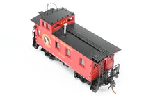 Load image into Gallery viewer, HO Brass CON CIL - Challenger Imports 2235.21 GN - Great Northern 25' Wood Caboose Later Version FP X453 With Added Marker Lights