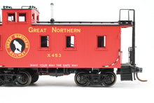 Load image into Gallery viewer, HO Brass CON CIL - Challenger Imports 2235.21 GN - Great Northern 25' Wood Caboose Later Version FP X453 With Added Marker Lights