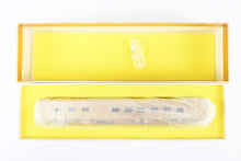 Load image into Gallery viewer, HO Brass Oriental Limited MILW - Milwaukee Road Twin Cities Hiawatha #121 Diner