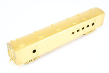 Load image into Gallery viewer, HO Brass Oriental Limited MILW - Milwaukee Road Twin Cities Hiawatha #2152 Mail - Express