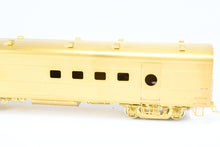 Load image into Gallery viewer, HO Brass Oriental Limited MILW - Milwaukee Road Twin Cities Hiawatha #2152 Mail - Express