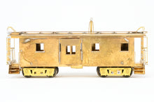 Load image into Gallery viewer, HO Brass NPP - Nickel Plate Products MILW - Milwaukee Road Smooth Side Bay Window Caboose