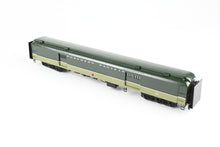 Load image into Gallery viewer, HO Brass W&R Enterprises NP - Northern Pacific Water Baggage Car With Wood Doors FP "Loewy" No. 1651