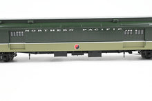 Load image into Gallery viewer, HO Brass W&R Enterprises NP - Northern Pacific Water Baggage Car With Wood Doors FP "Loewy" No. 1651
