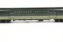 Load image into Gallery viewer, HO Brass W&R Enterprises NP - Northern Pacific Baggage Car With Wood Doors FP "Loewy" No. 1626