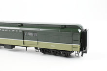 Load image into Gallery viewer, HO Brass W&R Enterprises NP - Northern Pacific Baggage Car With Steel Doors FP "Loewy" No. 1622