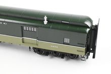 Load image into Gallery viewer, HO Brass W&R Enterprises NP - Northern Pacific Mail & Express Car FP "Loewy" No. 1443