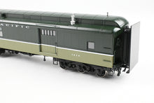 Load image into Gallery viewer, HO Brass W&R Enterprises NP - Northern Pacific Mail & Express Car FP "Loewy" No. 1414