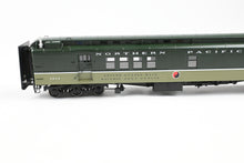Load image into Gallery viewer, HO Brass W&R Enterprises NP - Northern Pacific Mail & Express Car FP "Loewy" No. 1414