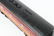 Load image into Gallery viewer, HO Athearn Genesis B&M – Boston & Maine EMD F3-A/B Phase II Passenger Set