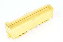 Load image into Gallery viewer, HO Brass Railworks Rutland Railroad 42' Wood Milk Car Nos. 350 - 355