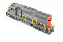 Load image into Gallery viewer, HO Brass Oriental Limited SSW – Cotton Belt EMD GP30 PH II 2250 HP Factory Painted
