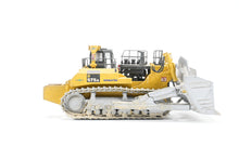 Load image into Gallery viewer, HO Brass CON CMC - Classic Mint Collectibles #14023 Komatsu D575A-3 Super Dozer FP Yellow (Heavy Duty Weathered Scheme)