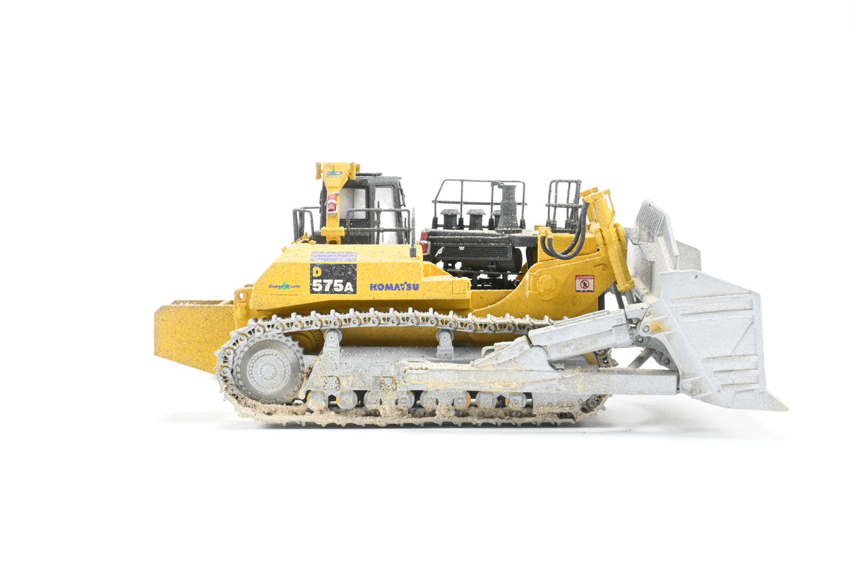 ブルドーザー　KOMATSU D575A-3 SD ややジャンク Komatsu D575A-3 SD Super Dozer - A3 Version | DiecastMatt