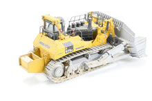 Load image into Gallery viewer, HO Brass CON CMC - Classic Mint Collectibles #14023 Komatsu D575A-3 Super Dozer FP Yellow (Heavy Duty Weathered Scheme)