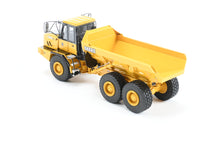 Load image into Gallery viewer, HO Brass CON CMC - Classic Mint Collectibles John Deere 250D Articulated Dump Truck Factory Painted