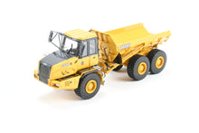 Load image into Gallery viewer, HO Brass CON CMC - Classic Mint Collectibles John Deere 250D Articulated Dump Truck Factory Painted