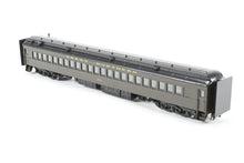 Load image into Gallery viewer, HO Brass CIL - Challenger Imports GN - Great Northern HW First Class Coach Factory Painted No. 979 REPLACEMENT BOX