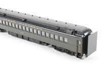 Load image into Gallery viewer, HO Brass CIL - Challenger Imports GN - Great Northern HW First Class Coach Factory Painted No. 979 REPLACEMENT BOX
