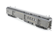Load image into Gallery viewer, HO Brass W&R Enterprises NP - Northern Pacific Mail & Express Car W/Center Door, Nos. 1402 - 1421, Pro-Paint No. 1408