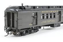 Load image into Gallery viewer, HO Brass W&R Enterprises NP - Northern Pacific Mail & Express Car W/Center Door, Nos. 1402 - 1421, Pro-Paint No. 1408