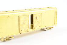 Load image into Gallery viewer, HO Brass W&R Enterprises PRR - Pennsylvania Railroad or NP - Northern Pacific 40' Round Roof Auto Box Car
