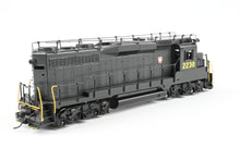 Load image into Gallery viewer, HO Brass Oriental Limited PRR - Pennsylvania Railroad EMD GP30 2250 HP Low Hood Phase II w/ Trainphone Antenna FP